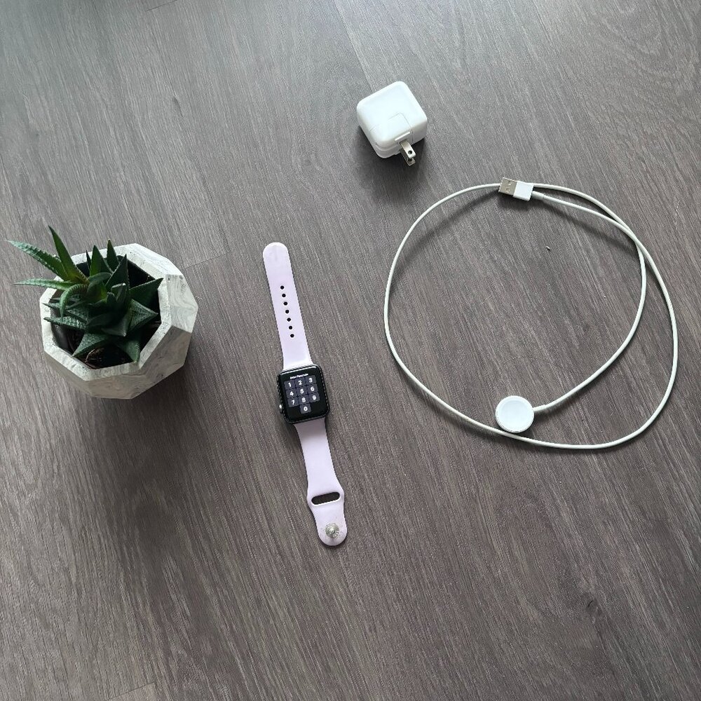 Apple Watch Black Series 3 GPS 42mm with Lilac Sport Band (and charger)